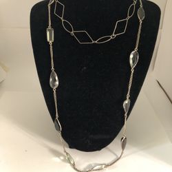 Faceted Glass Beads Subtle Shades With Geometric Shaped Silver Links Necklace 