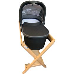 Uppa baby black\wood bassinet and wood stand