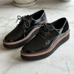 Chinese Laundry black patent, casual or dress shoes flats lace up.