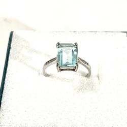 Brand New .925 Silver Ring With Emerald Cut Aquamarine. Size 8.