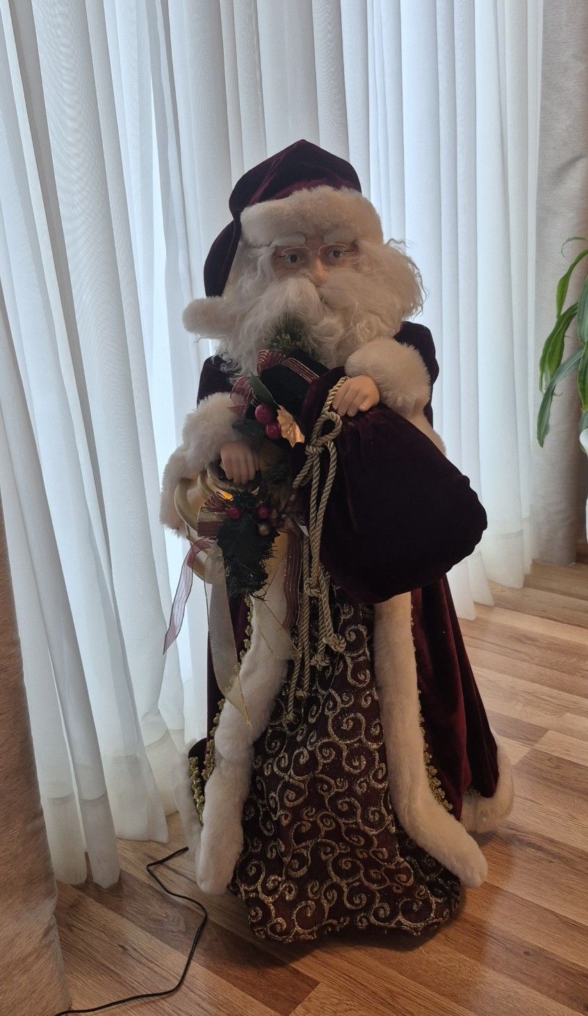 RARE MOTION SANTA CLAUS 3 FEET TALL IN EXCELLENT CONDITION