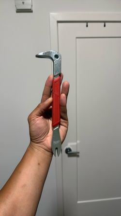 Milwaukee 10 in. Nail Puller with Dimpler