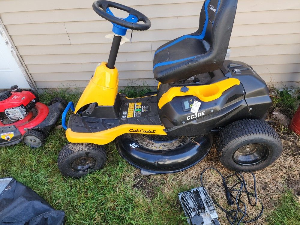 Cub Cadet Cc30E