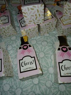 PARTY FAVORS (20)