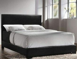 NEW FULL SIZE BLACK LEATHER BED