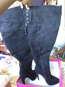 Black thigh high boots size 7.5