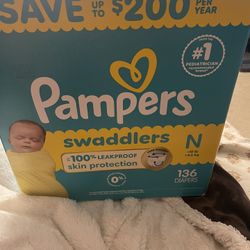 Pamper Swaddles Size Newborn