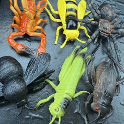 Lifelike Toy Bugs