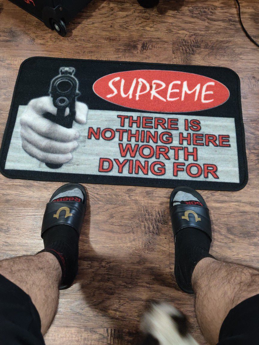 Supreme Rug for Sale in Los Angeles, CA - OfferUp