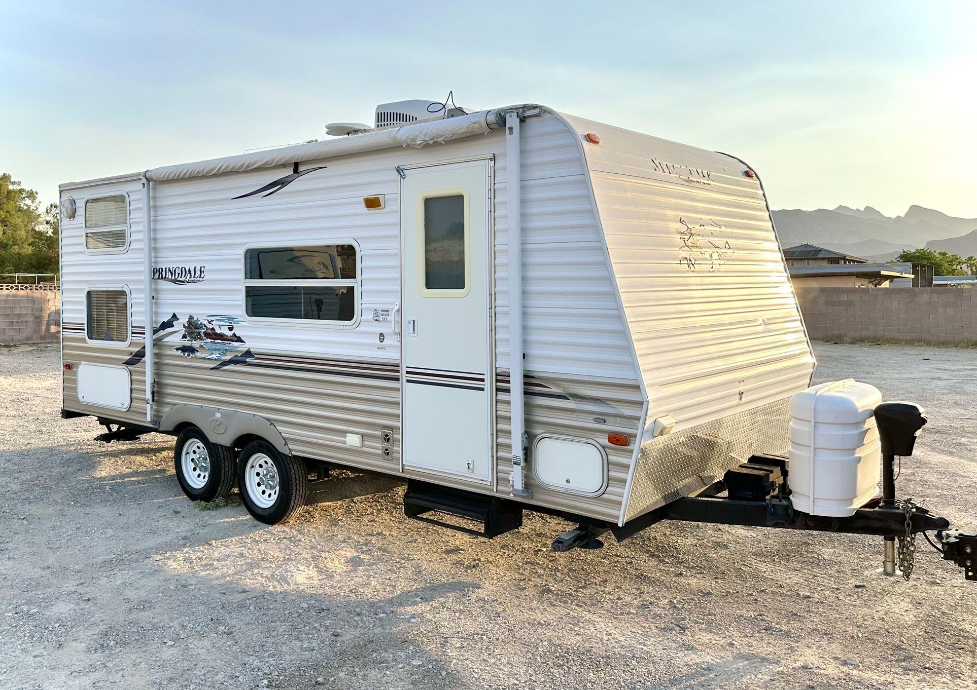 2006 Springdale Lite By keystone 21Ft sleeps 6 Very Clean
