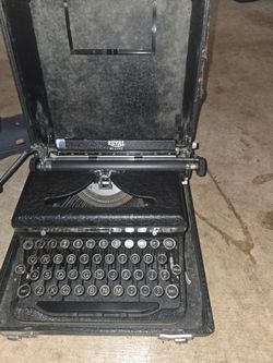 Typewriter 1930s vintage