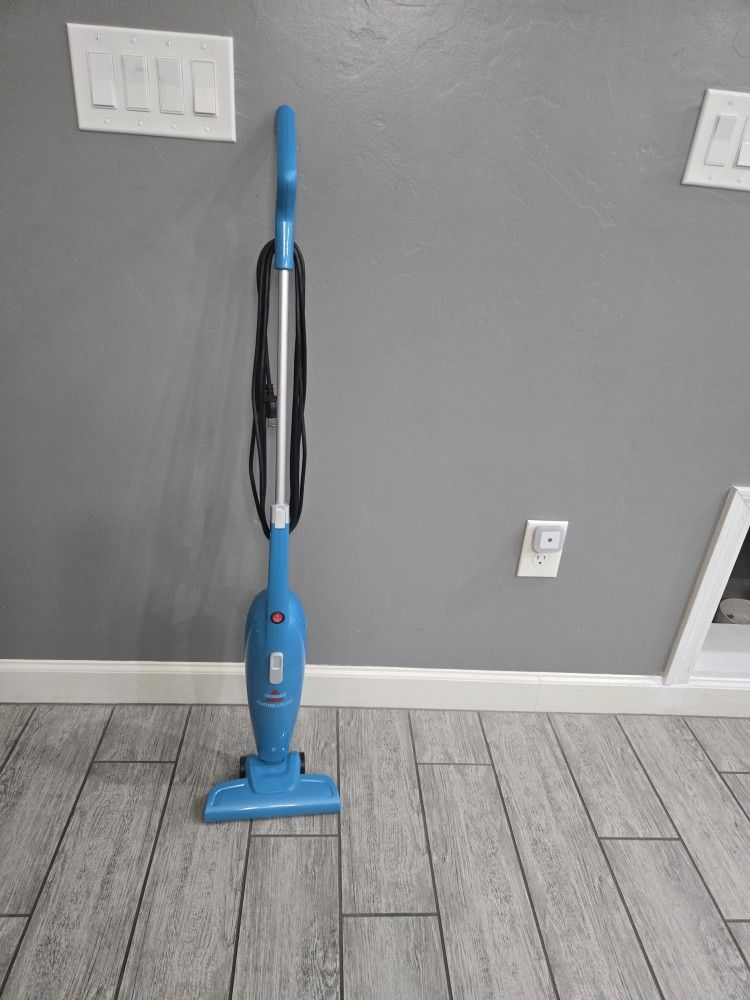 Bissell Featherweight Vacuum