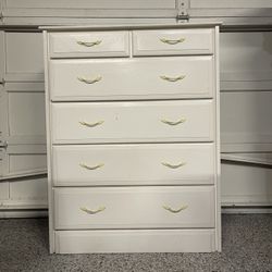 Solid Pine Dresser With 6 Drawers