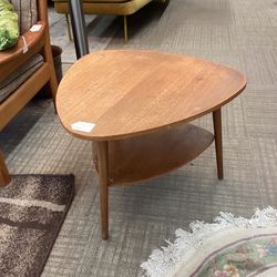 BRODE BLINDHEIM Teak Triangle 2 Tier Side Table (AS IS)