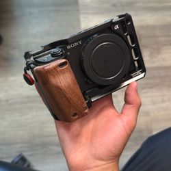 Sony A6400 + 3 Lenses 