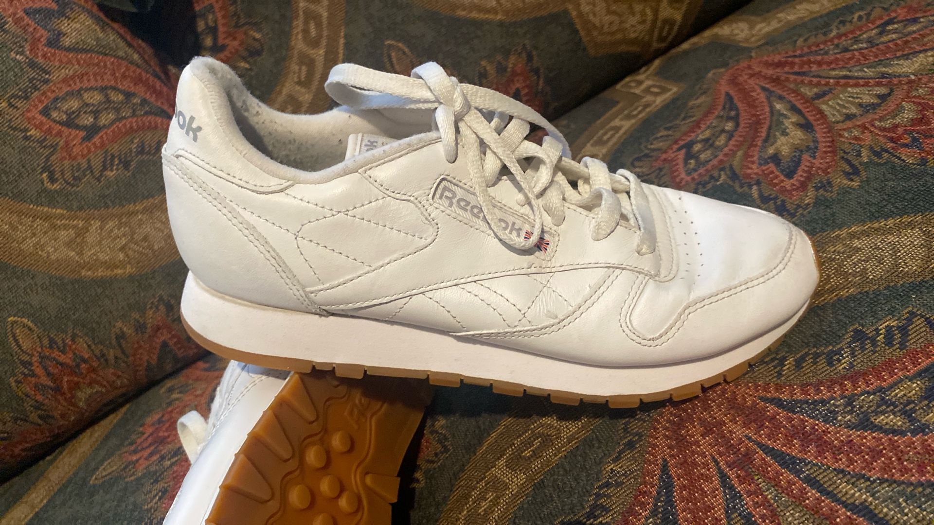 Reebok Size #7.5 Mujer
