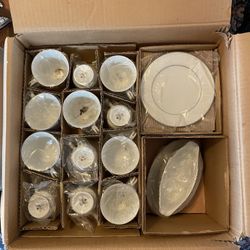 Vintage 90-Piece China Dinner Set – “Audrey 5129” – Unused, Original Packaging – Japan 1984