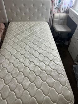 Twin bed