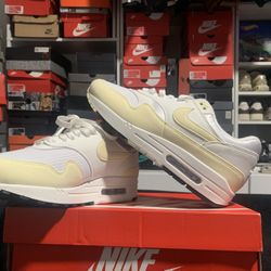 Brand New Nike Air max 