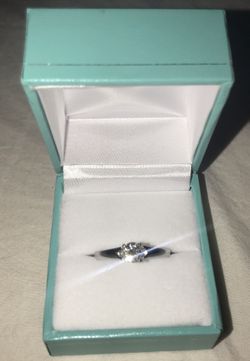 Dimond ring .5 carat in platinum setting