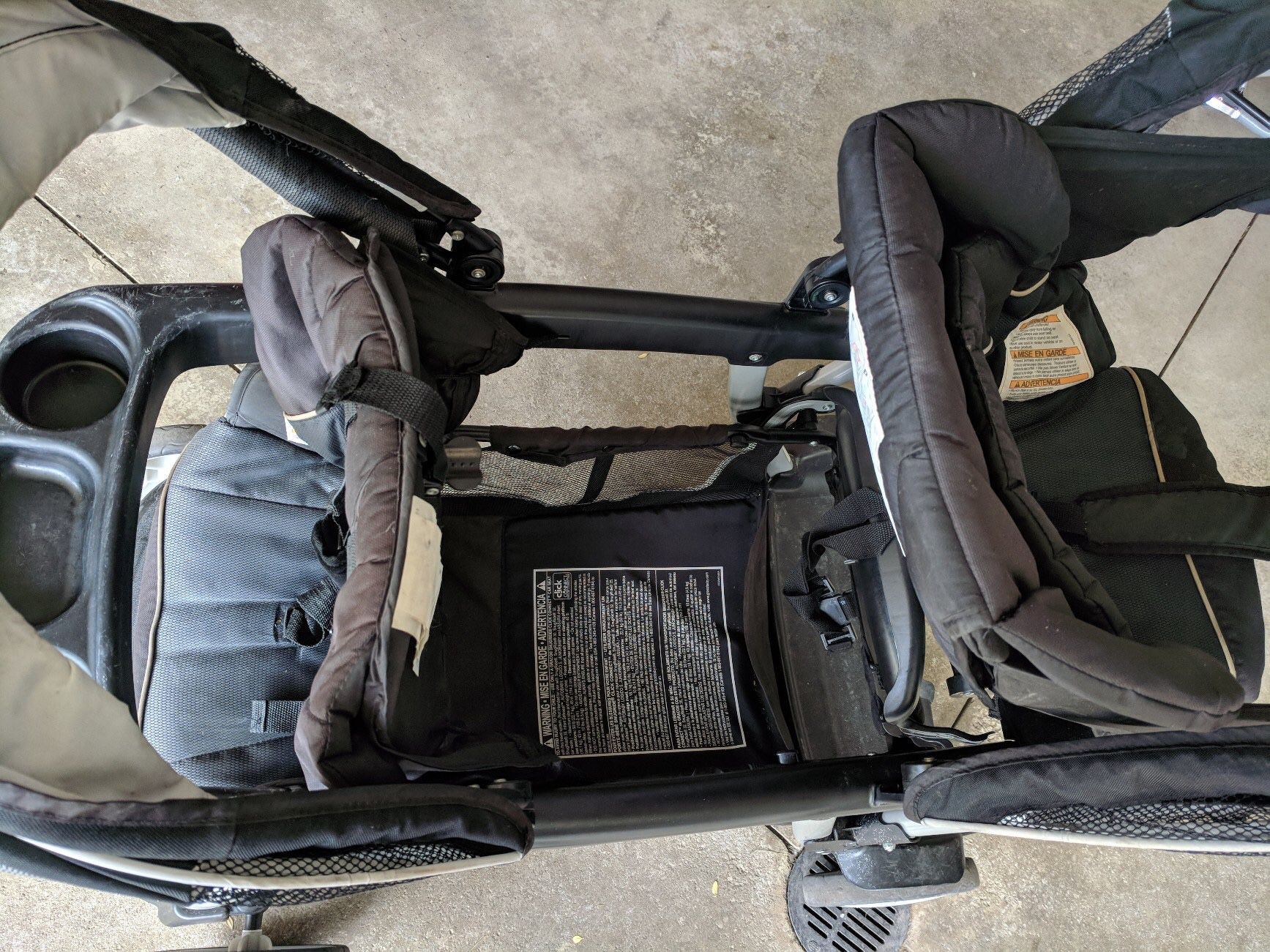 Graco click connect double stroller purchased in 2015 with no recalls asking price $75.00