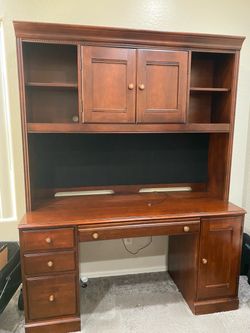 Ethan Allen Desk with Hutch