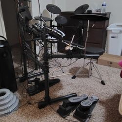 2 Drumsets
