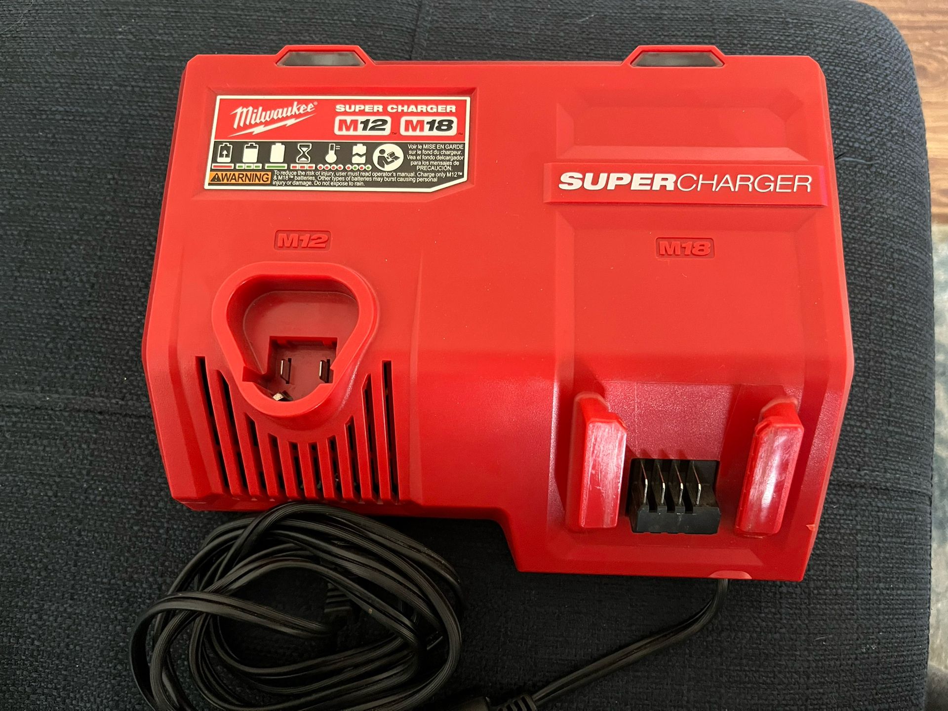 Milwaukee Supercharger Like New !$105