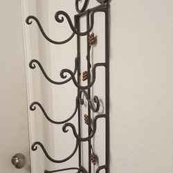 WINE BOTTLE HOLDER
