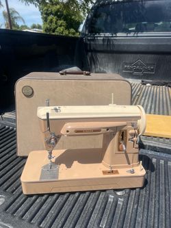 vintage Singer 404 slant-needle sewing machine with case power cord foot pedal