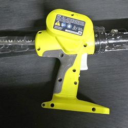 Ryobi Caulking Gun
