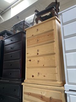 5D Strong Pine Chest Assembled