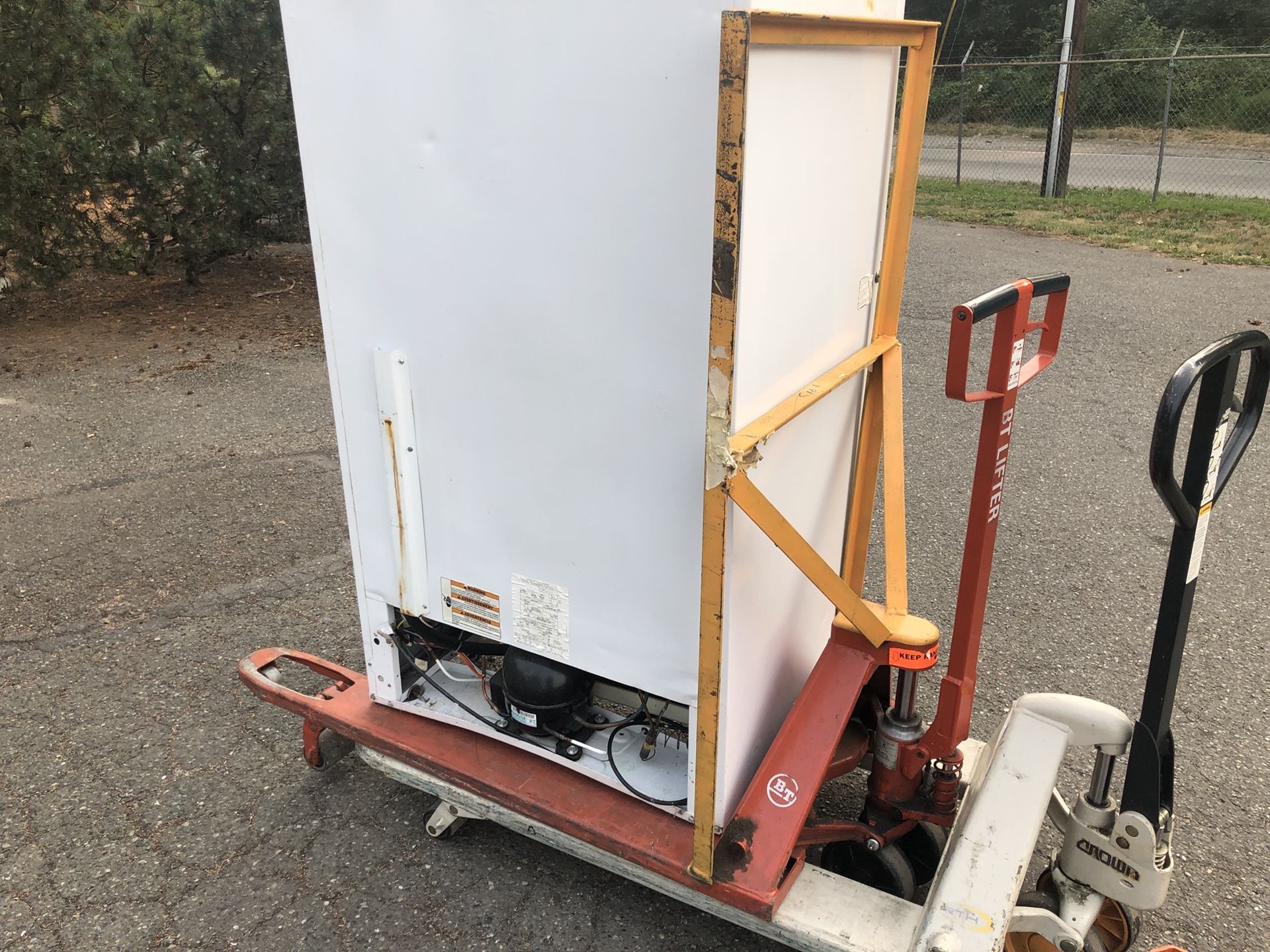 Maytag upright freezer for Sale in Bellevue, WA OfferUp