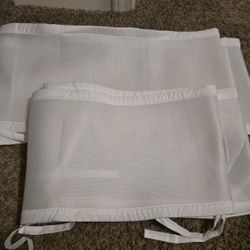 Used Breathable Crib Bumper (White)