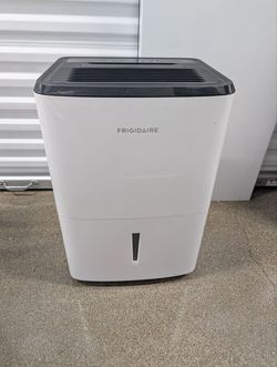 Frigidaire 50-Pint Dehumidifier FFAD5033W1 – Works Great