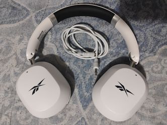 Reebok Strive Over-Ear Headphones (Wired + Wireless)