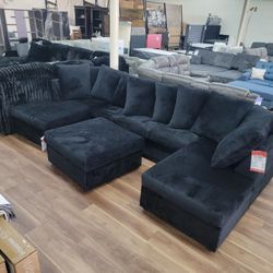 New 3pc Double Chaise Sectional In Black Soft Fabric 