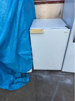 Small. Upright deep. Freezer