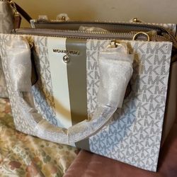 Michael Kors Purse *New* 