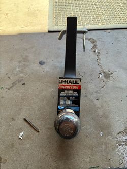 Car hitch with ball
