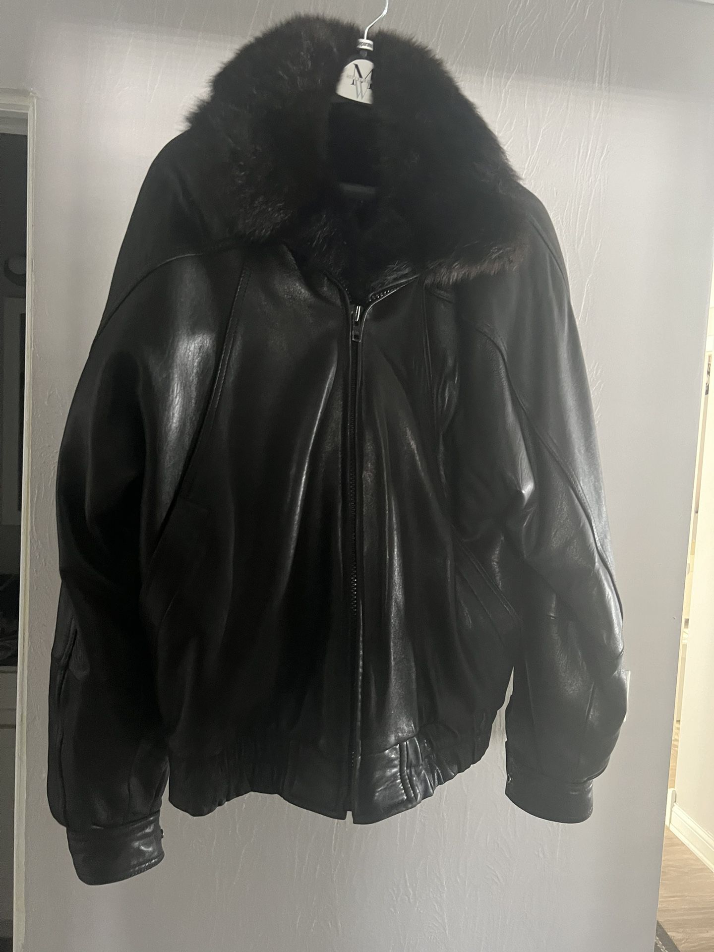 Mens Fur-Lined, Leather Jacket for Sale in Dyer, IN - OfferUp