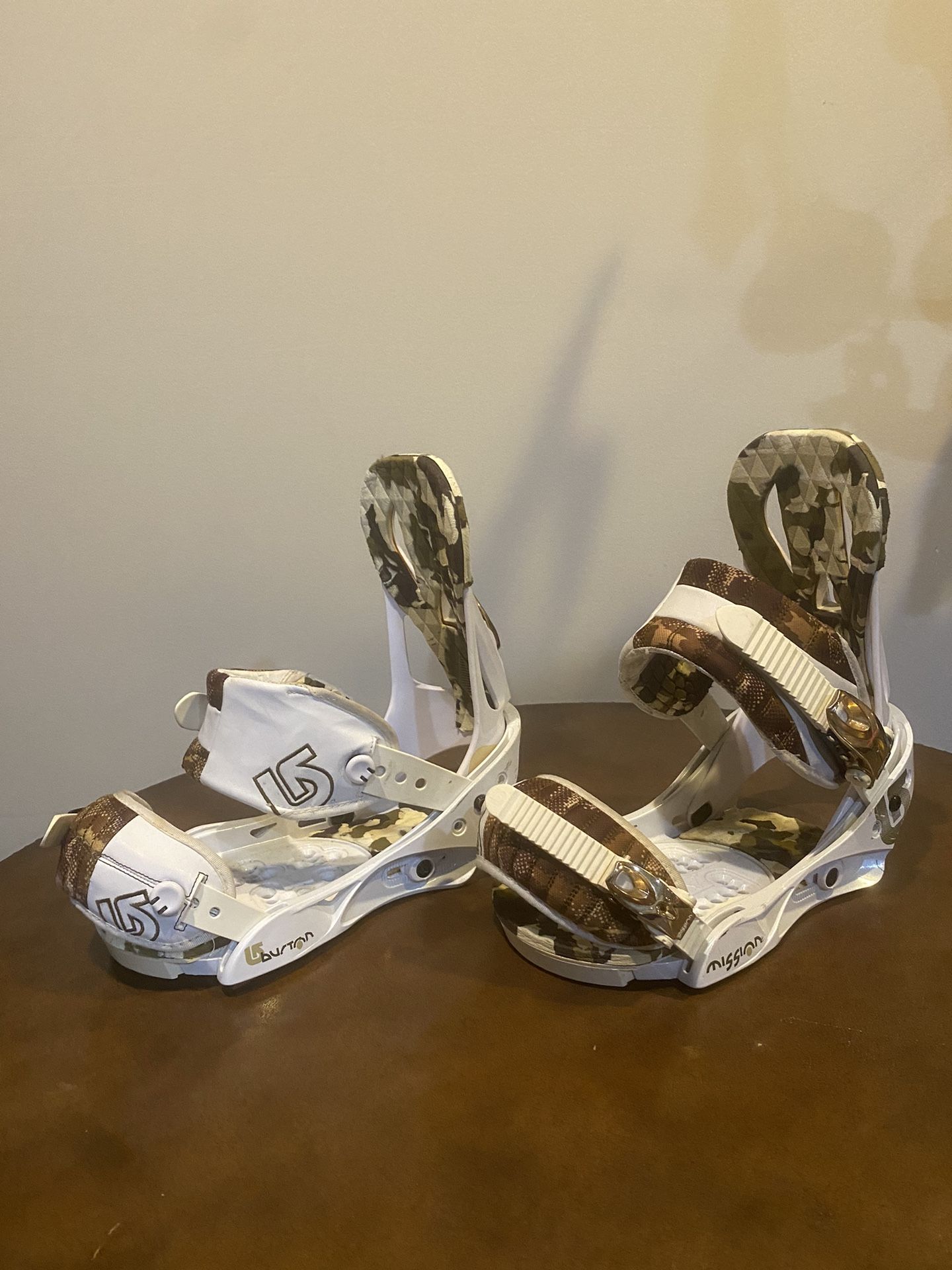 Burton Mission bindings