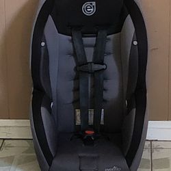 LIKE NEW EVENFLO CONVERTIBLE CAR SEAT 