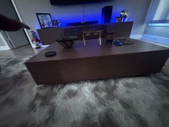 Middle table