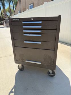 Kennedy Rolling Tool box