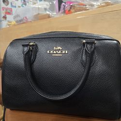 MEDIUM BLACK COACH ROWAN