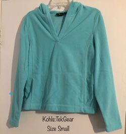 BRAND NEW NEVER WORN Aqua Fleece Warm Sweater with Hoody