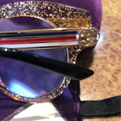 Auth Gucci Sunny in A Double https://offerup.com/redirect/?o=Q2FzZS5OZXc=