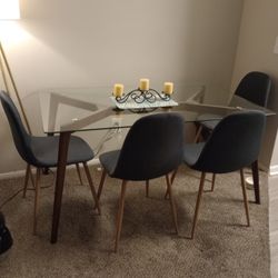 Dining Table With 4 Chairs 