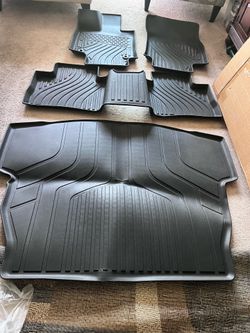 New Plastic Floor Liner Set of 4